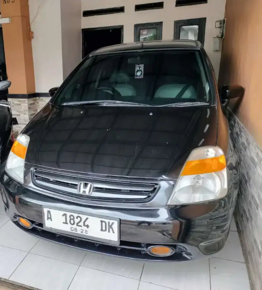 Honda Stream 1.7 AT