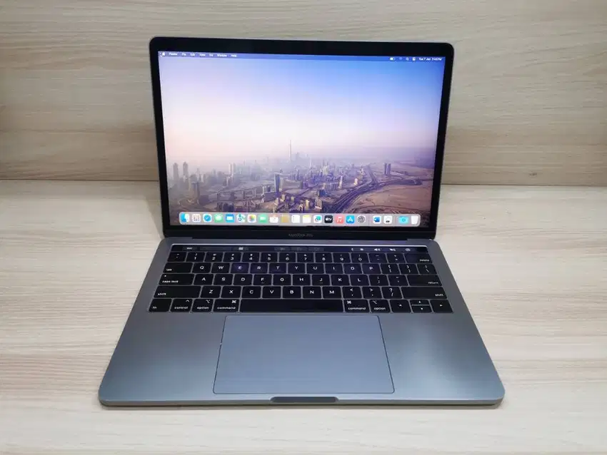 Macbook Pro 2019 TB 13inch Core i5 8GB SSD 256GB