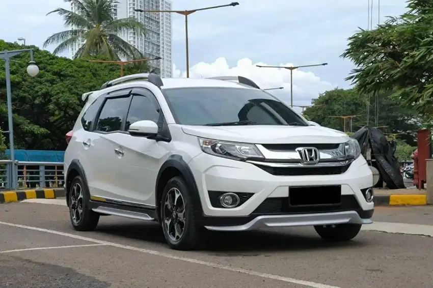 (Dp 10jt - Garansi 1th) Honda Brv Prestige 1.5 cvt 2017 Siap Pakai