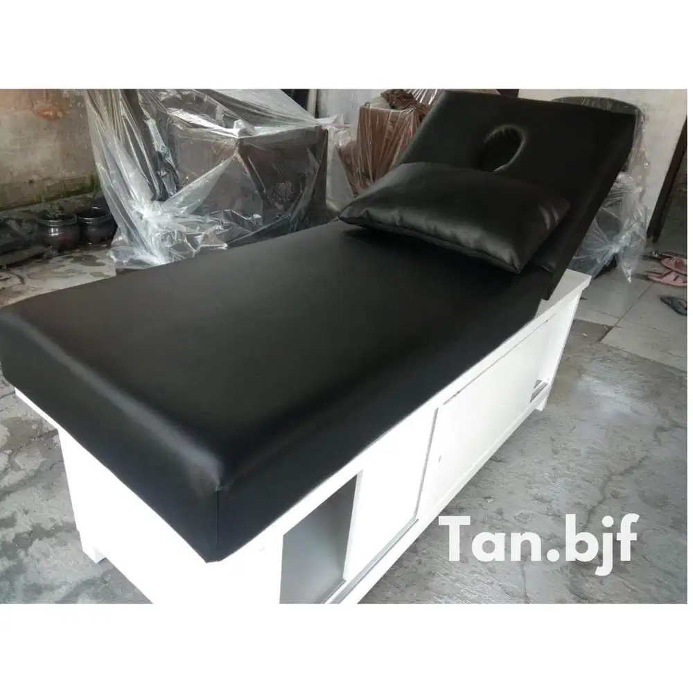 Bed facial 2 loker pintu slide