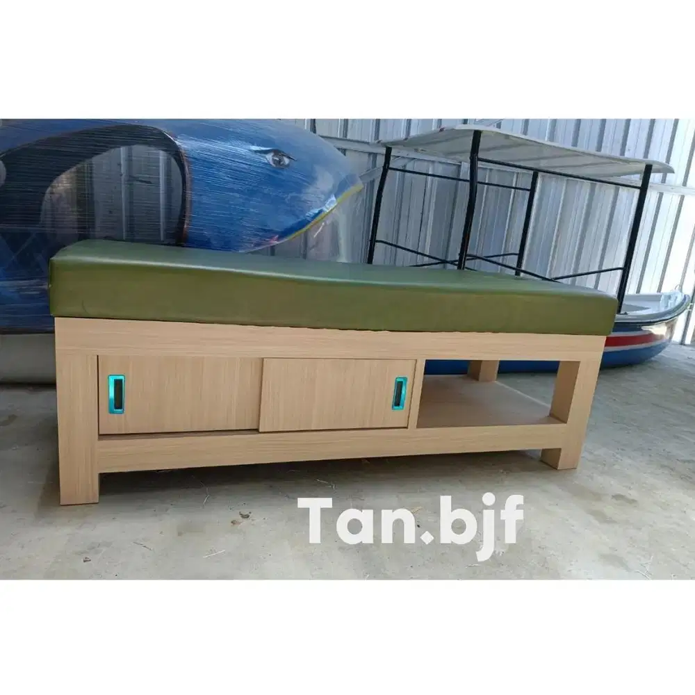 Bed massage 2 loker pintu slide