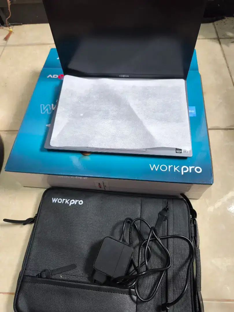 ADVAN WORKPRO I5-1035G7 8/256W11 GREY