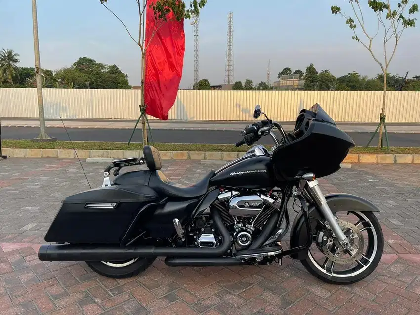 ROADGLIDE M8 2017 FULL PAPER