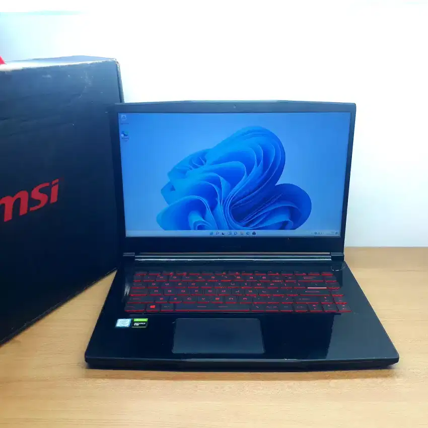 Laptop MSI GF63 core i7-9750H 256Gb SSD 16GB Ram Nvidia GTX 1050 Ti