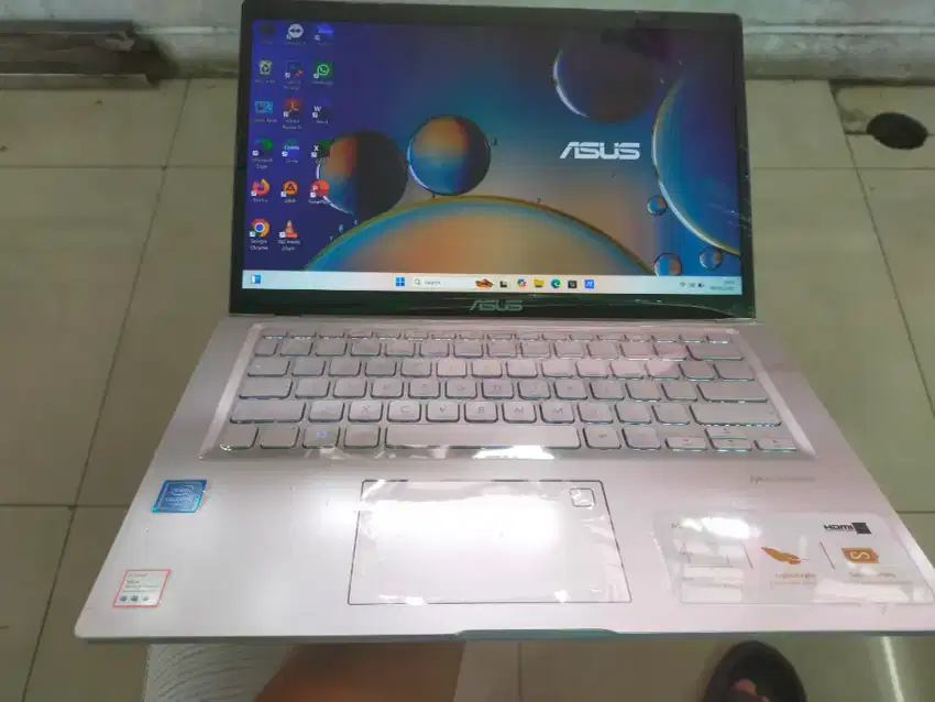 Dijual laptop Asus Vivobook A416M Ram 8GB DR4 SSD 256GB Grnsi on