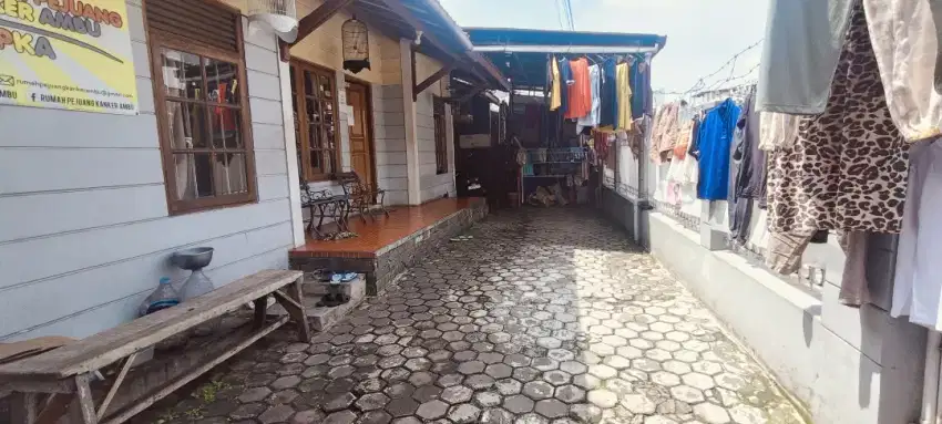 Rumah lama hitung tanah lokasi bagus dekat pemukiman warga akses mudah