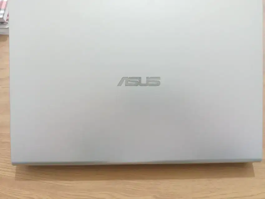 Laptop Asus X409UJ.core i3 gen 7 ram 4