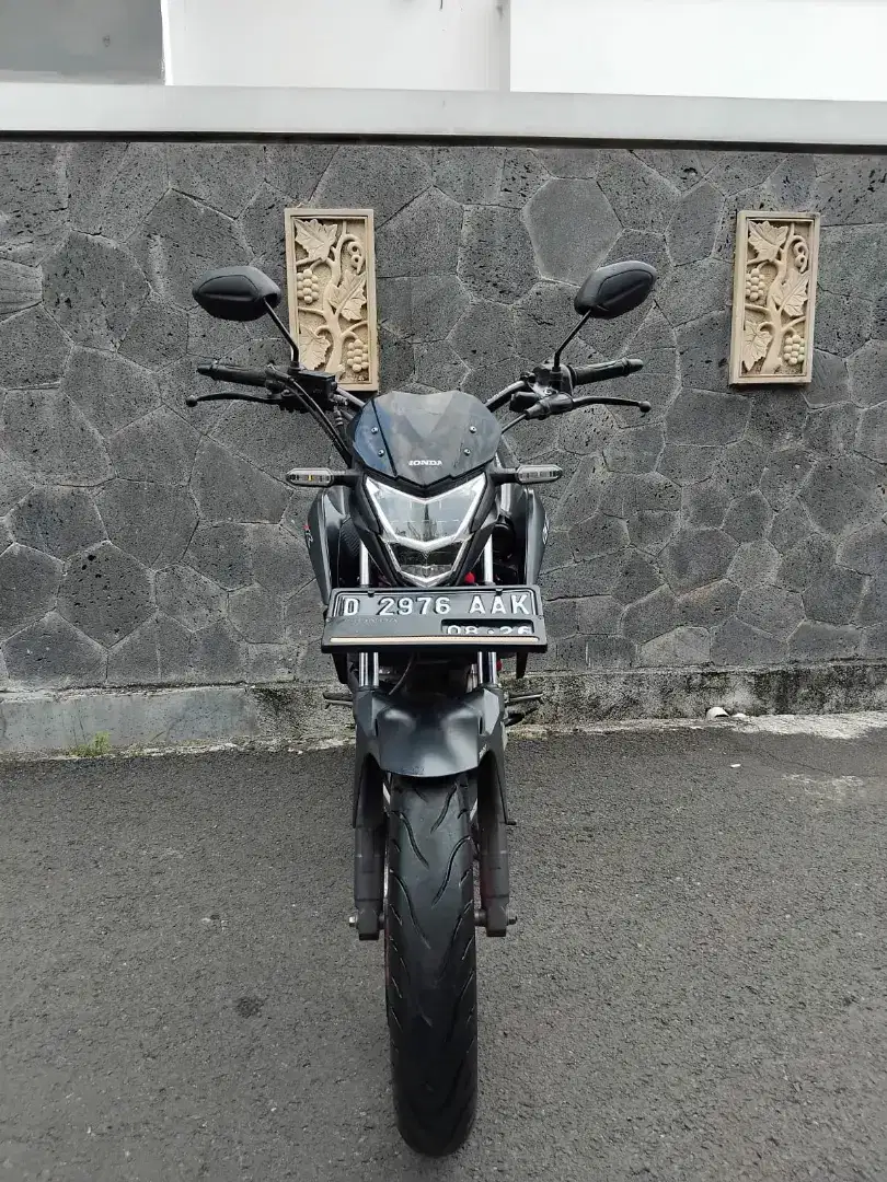 Honda CB 150R 2016 Cash & Credit