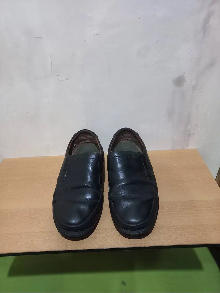 Sepatu Pantofel Clarks Kulit Asli Made In Portugal