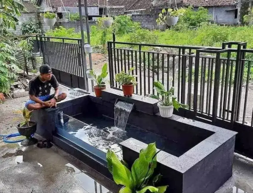 KOLAM IKAN MINIMALIS