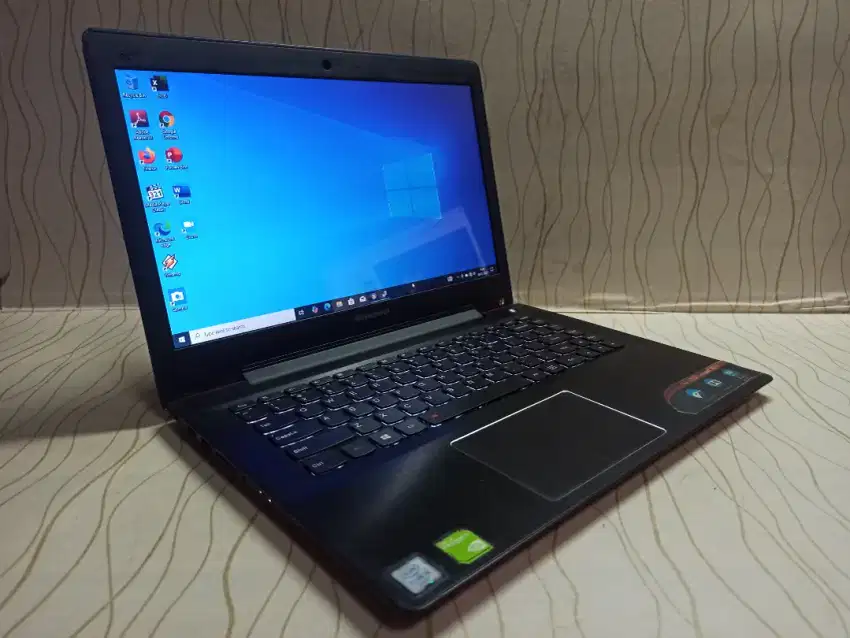 Laptop mahasiswa /kuliahan.. Lenovo ideapad 500s Core i5 Gen6/8Gb/240