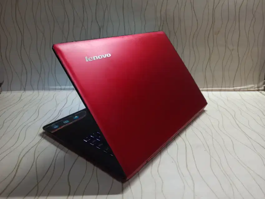 Laptop pegawai /pelajar.. Lenovo ideapad 500s Core i5 Gen6/8Gb/240 GB