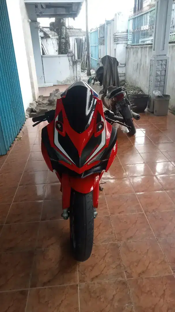 Honda Cbr 250rr Abs