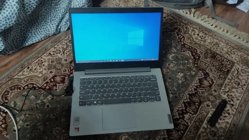 Lenovo Ideapad Slim 1