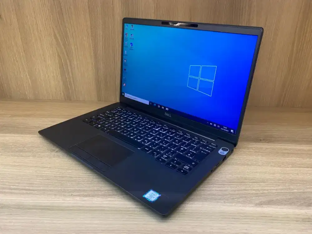 LAPTOP DELL LATITUDE 5300 CORE I7 GEN 8 RAM 16 GB SSD 256 GB LAYAR 13