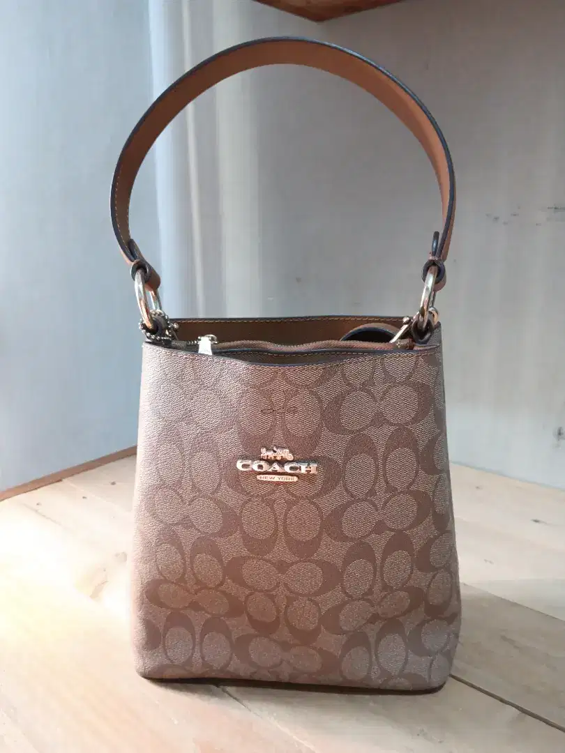 Tas wanita C*ach warna brown