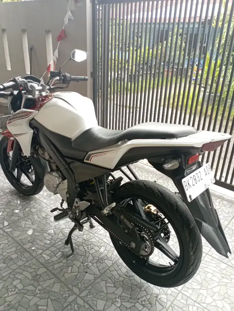 Di Jual Yamaha Vixion tahun 2013 kondisi sehat seperti baru