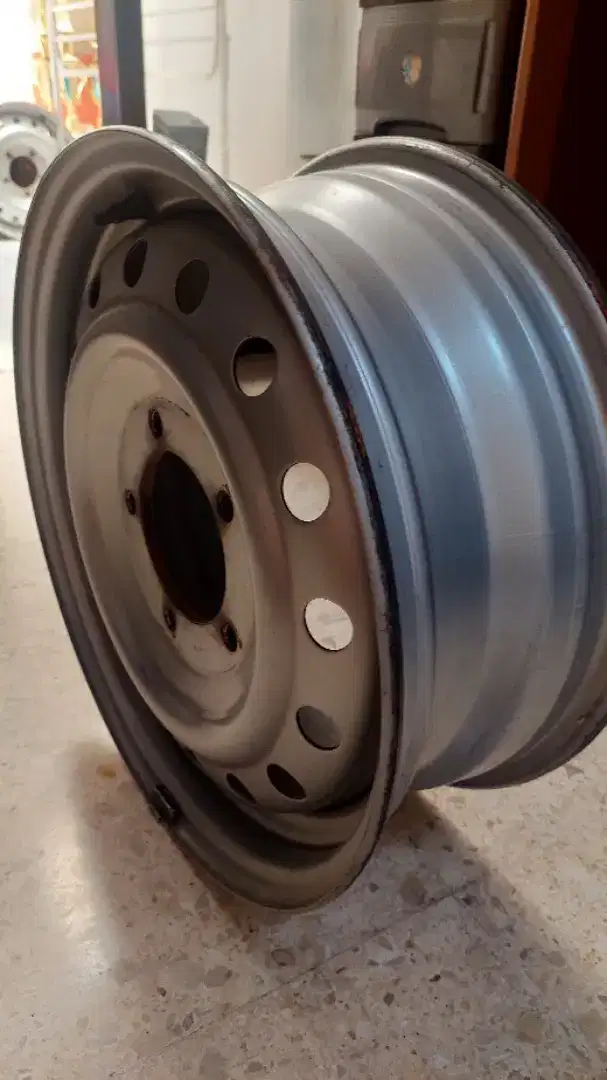 Velg kaleng r16