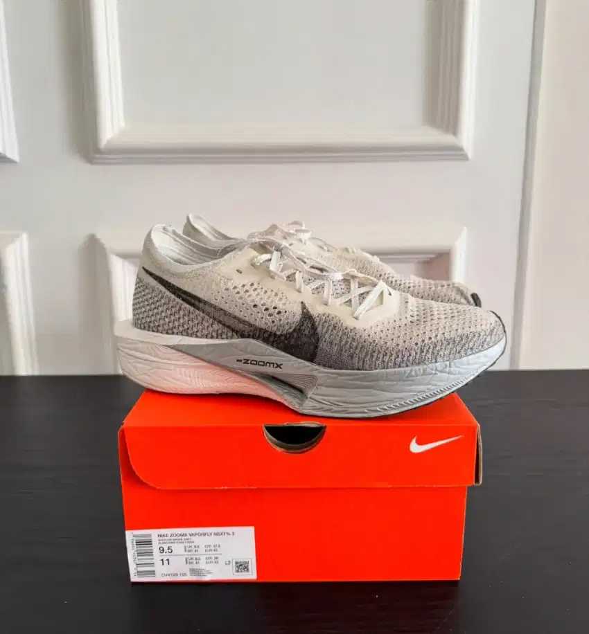 Vaporfly 3% white silver