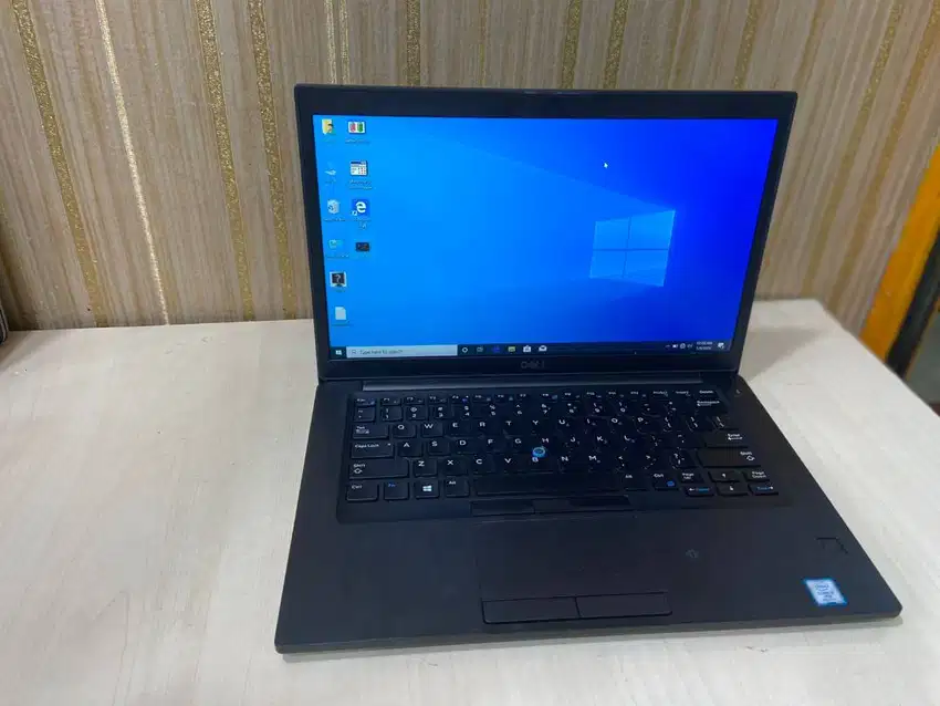 Laptop Mewah Dell Latitude 7490 Core i7 GEN8 RAM 8/256GB 14INCH M-EC