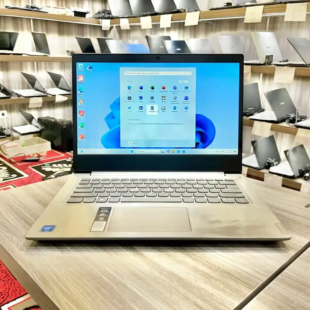 Lenovo ideapad s145. celeron n4000. ram 4gb. ssd 256gb.