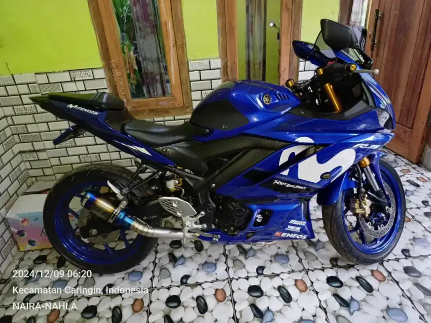 Di jual cepat motor yamaha R25 250cc 2 cylinder tahun 2020 plat B