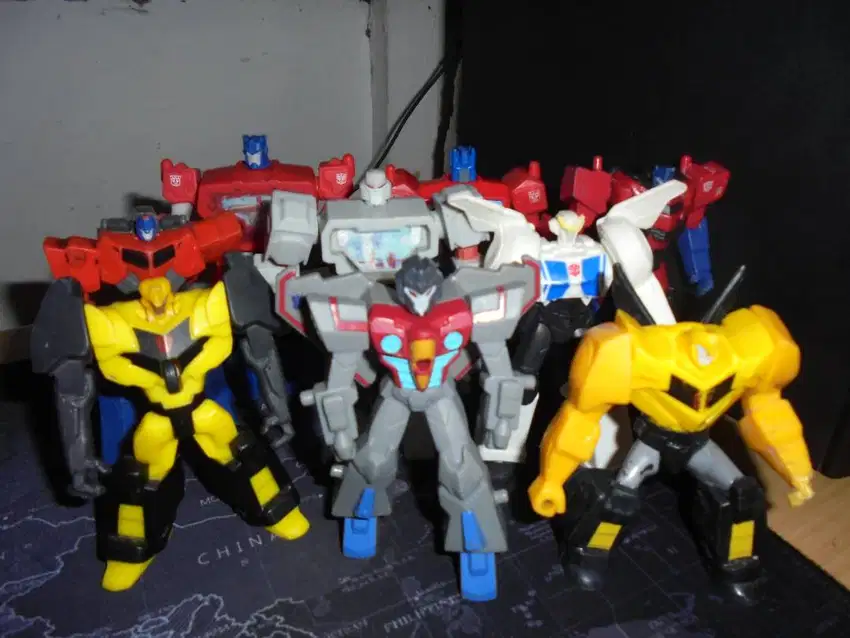 Transformers Bahan Plastik