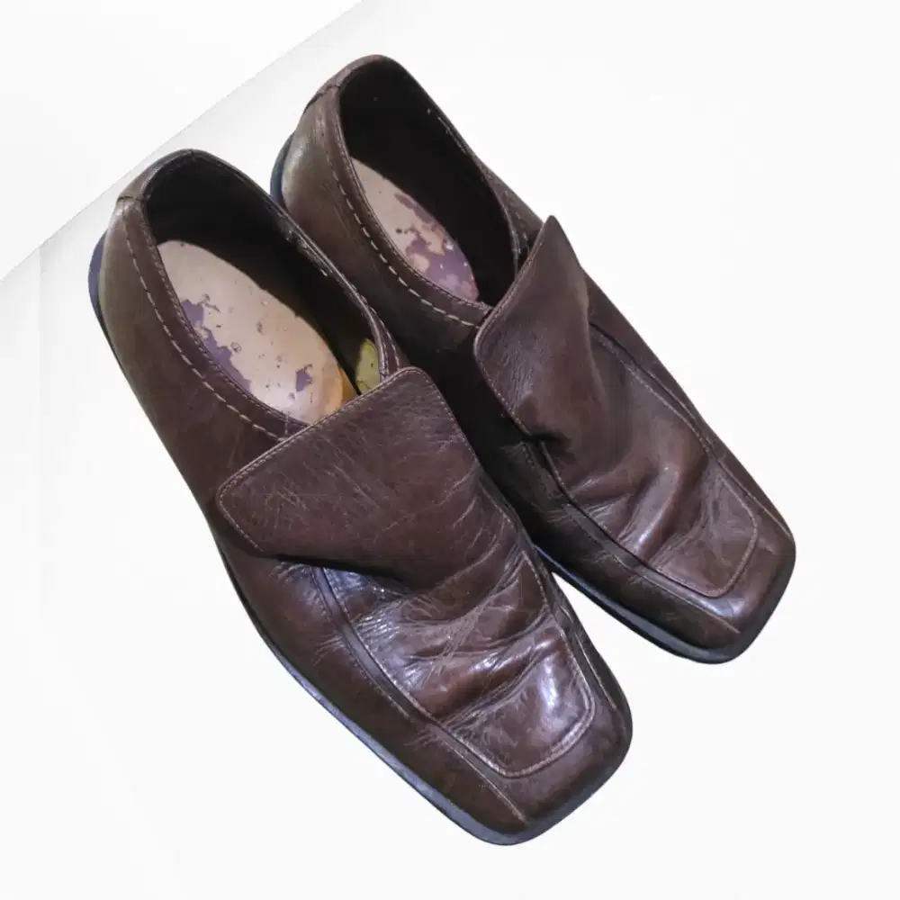 Sepatu pantopel Aldo