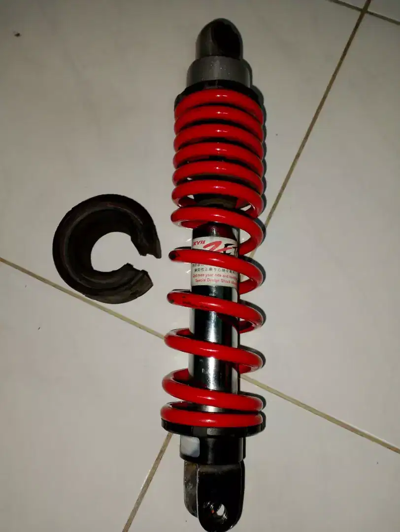 Shockbreaker Motor Matik Kayaba