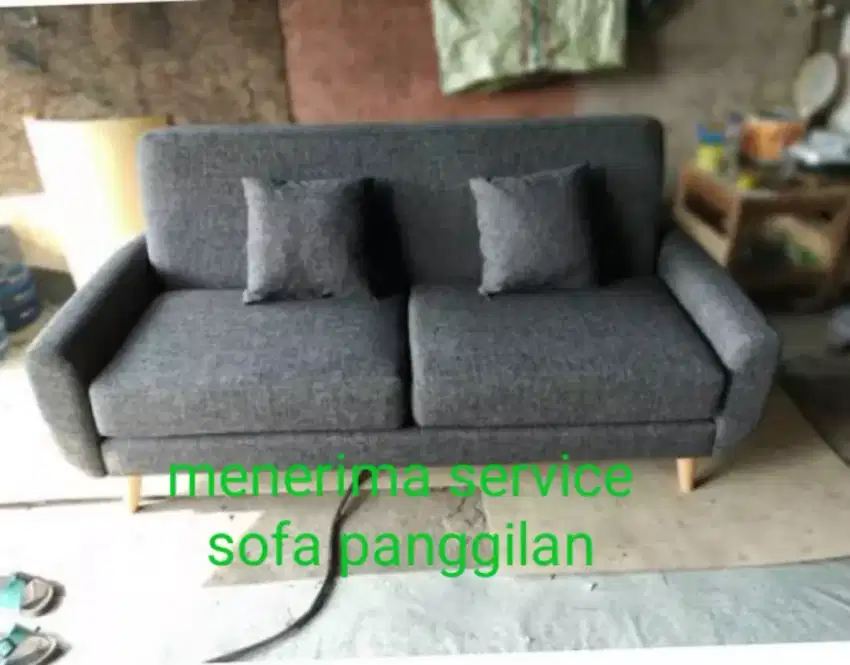 Menerima servis sofa panggilan