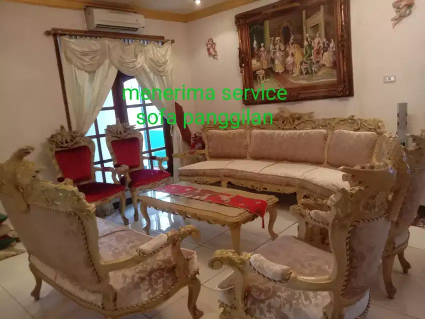 Menerima servis sofa panggilan