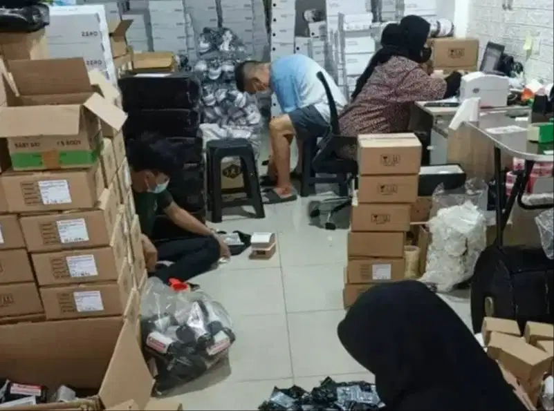 Karyawati Serabutan Toko Dan bagian Packing Denpasar