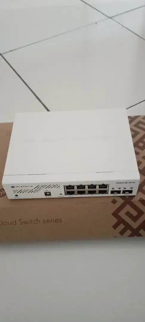 Mikrotik RouterBoard CSS610-8G-2S+IN