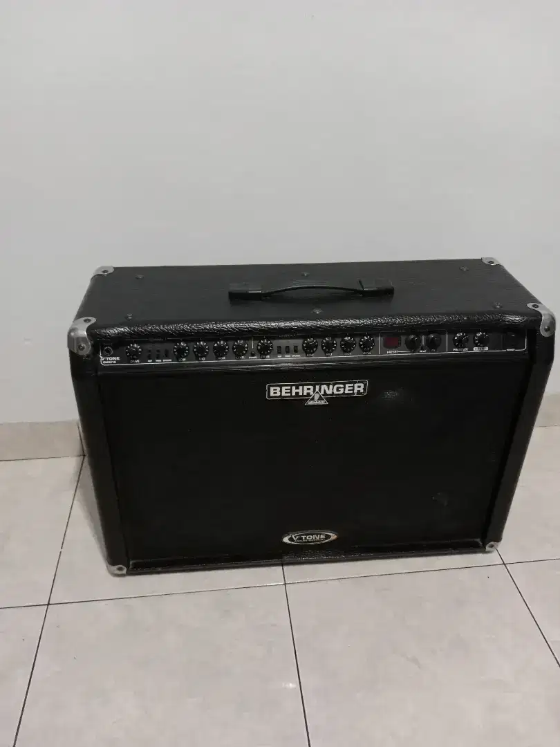 Ampli gitar Behringer V-Tone GMX212