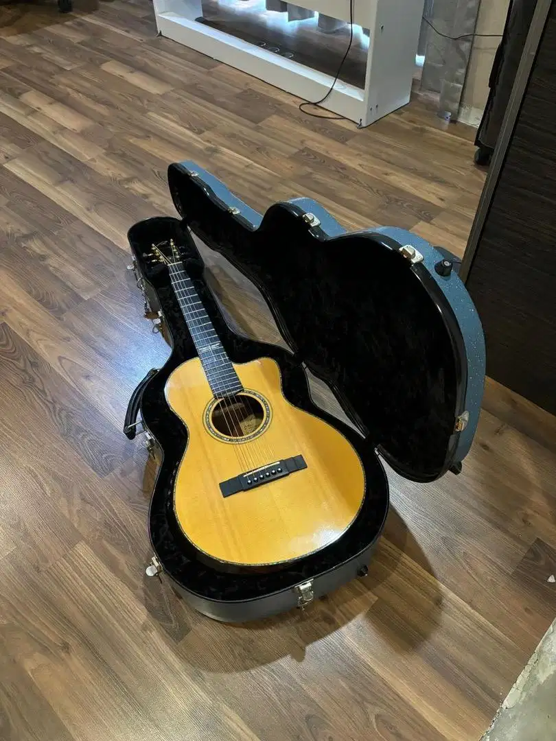 Dijual Cepat Gitar Kevin Ryan 2013