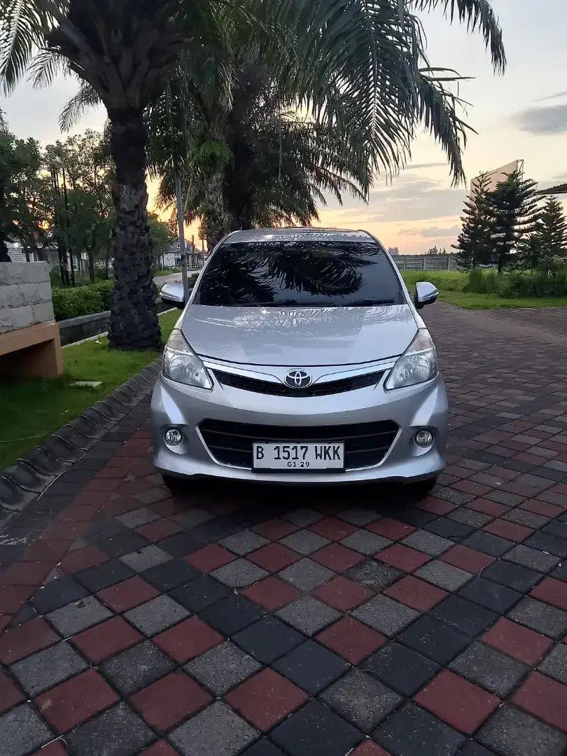 Toyota veloz matic 2013 double airbag