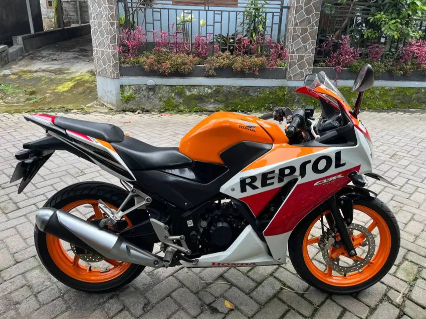 HONDA CBR 150 REPSOL