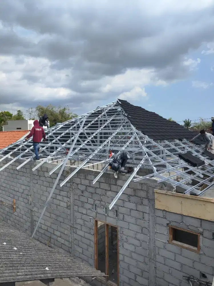 Baja ringan genteng Koko rup terpasang rapih