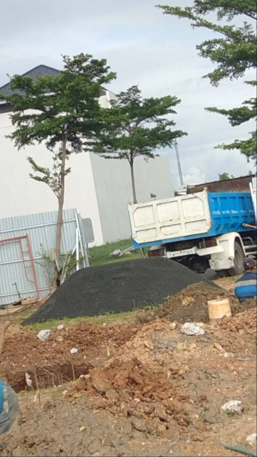 PASIR COR HITAM KASAR 5 M KUBIK BERMUTU BAGUS COCOK TUK APLIKASI COR