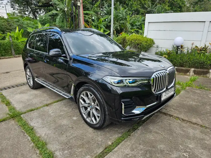 BMW X7 4.0i Xdrive A/T th 2019 hitam km low Nopol B