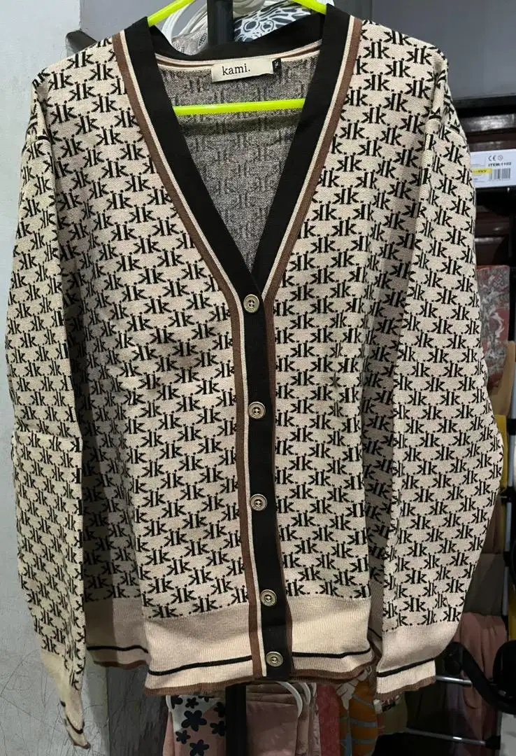 Preloved Cardigan KAMIIDEA