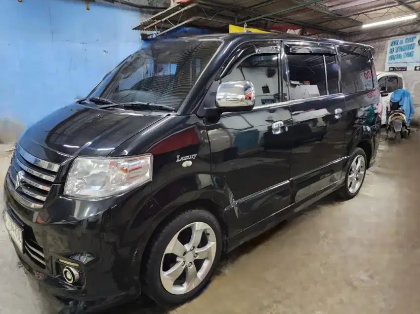 Apv SGX Luxury R 17m/t 2015 Dp 4 jt