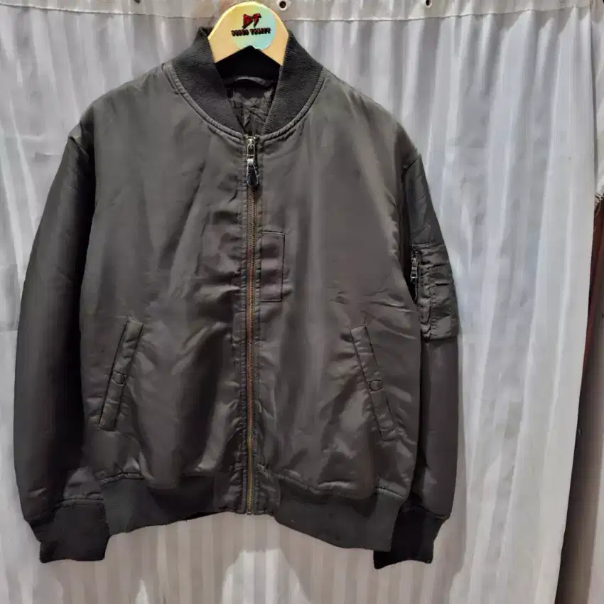 Jacket Bomber MA-1 GU