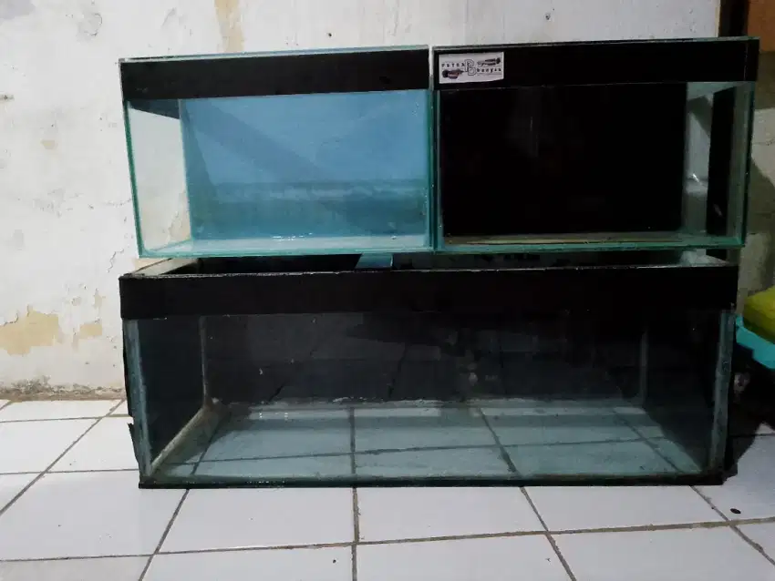 Aquarium ikan bekas