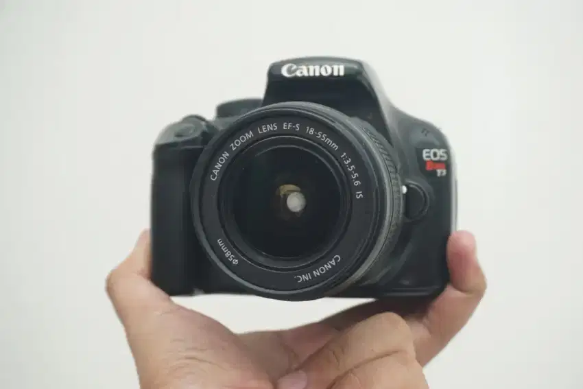 CANON EOS 1100D / REBEL T3 KIT 18-55mm Kamera DSLR Pemula