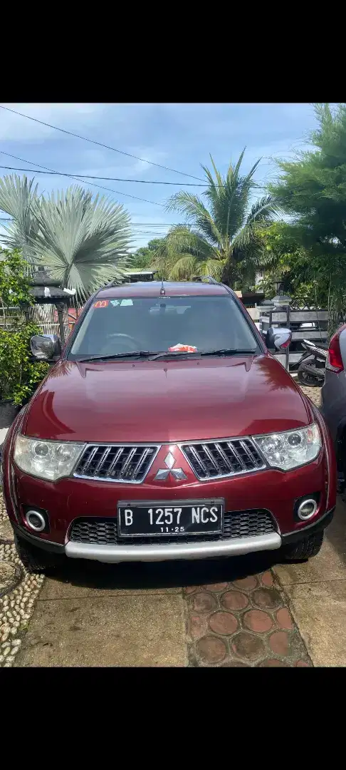 Pajero Exceed 2x2  AT 2010