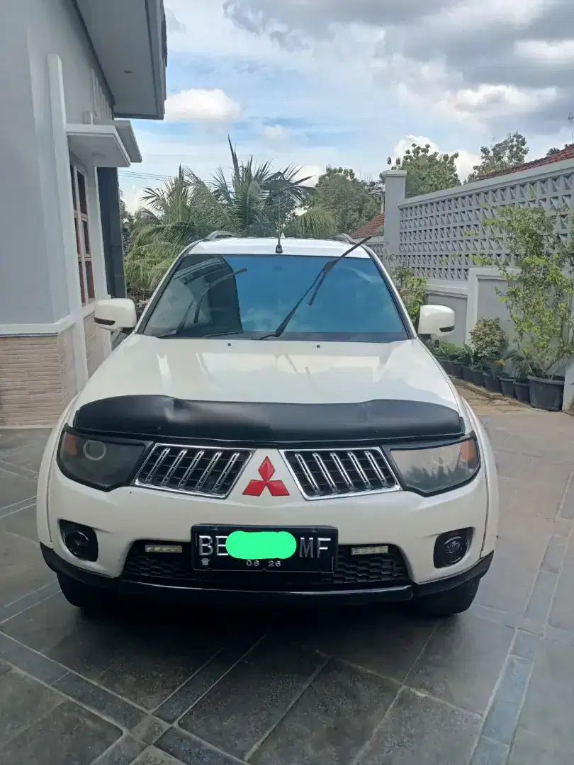 Pajero Exceed 2011