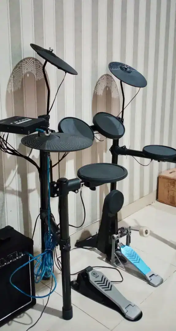 Drums elektrik Yamaha DTX452K