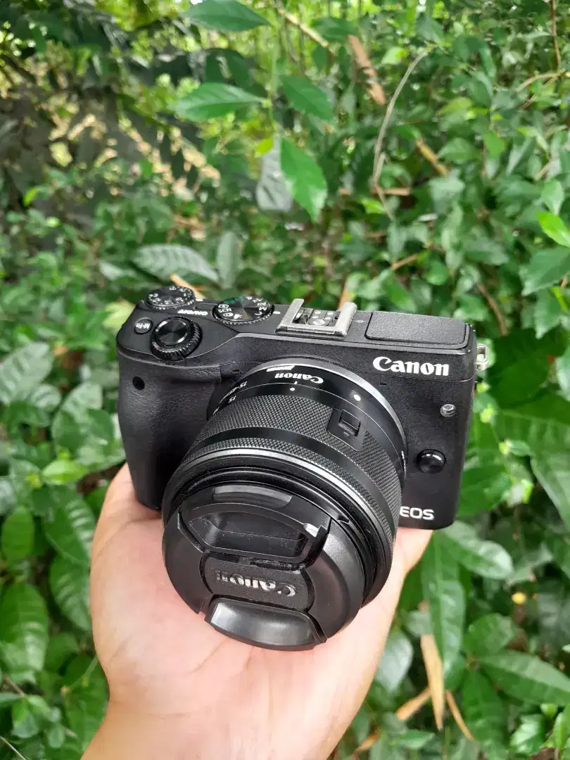 Kamera canon eos m3 lensa kit