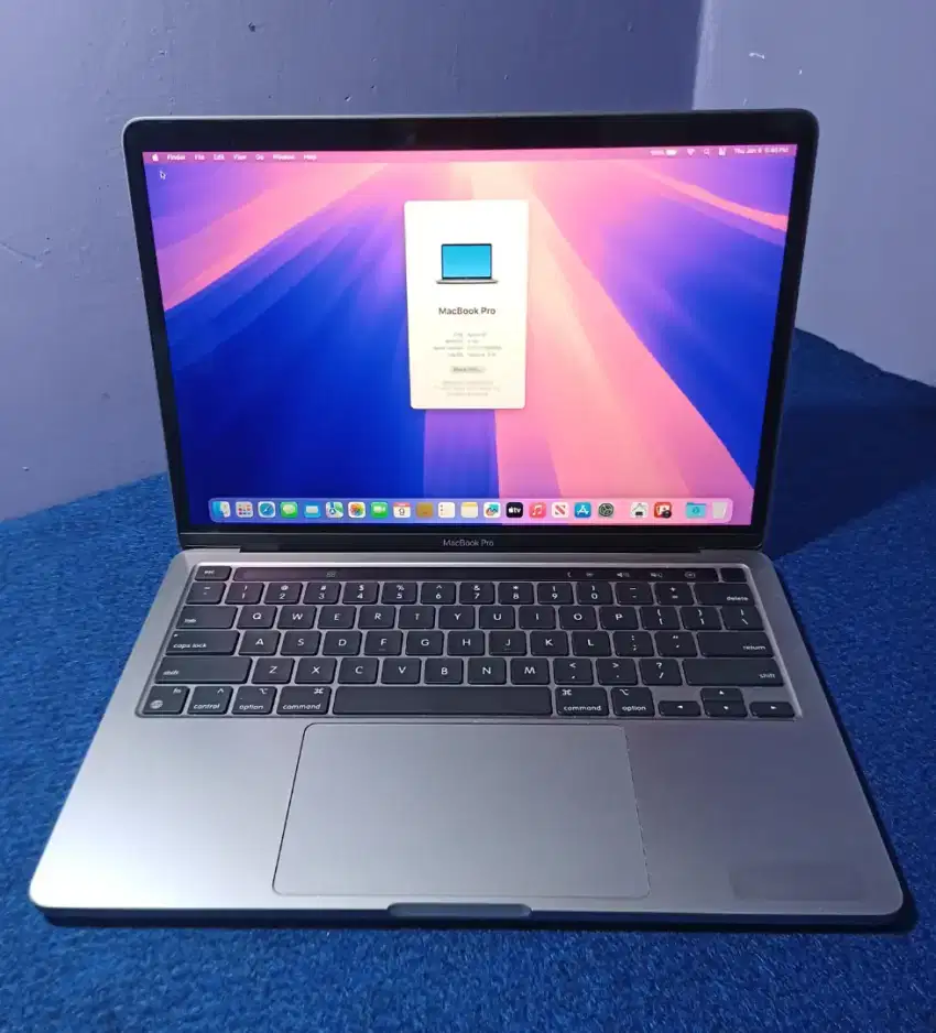 Apple Macbook Pro M1 2020 8/256 GB Grey Touchbar mulus murah